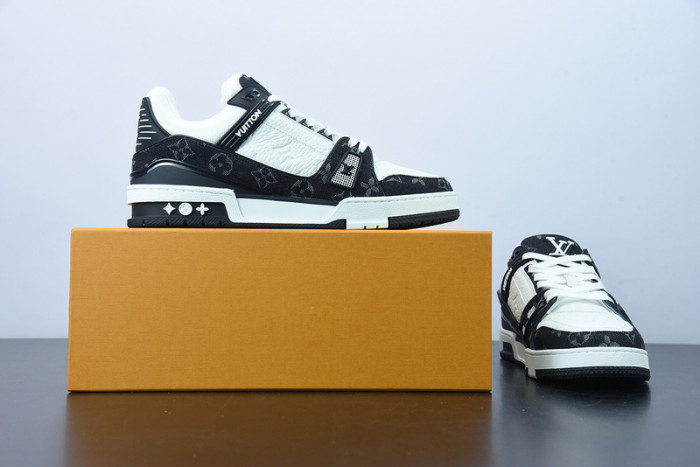 LUSV SNEAKERS