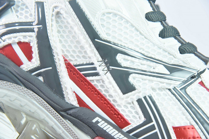 BALCIA RUNNER SNEAKER