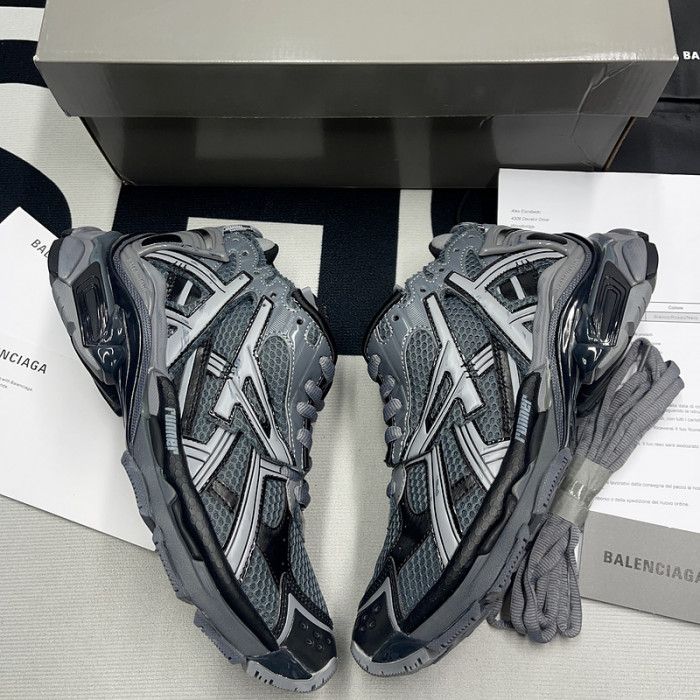 BALCIA RUNNER SNEAKER