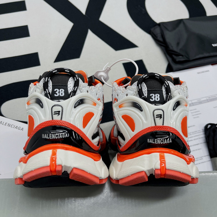 BALCIA RUNNER SNEAKER