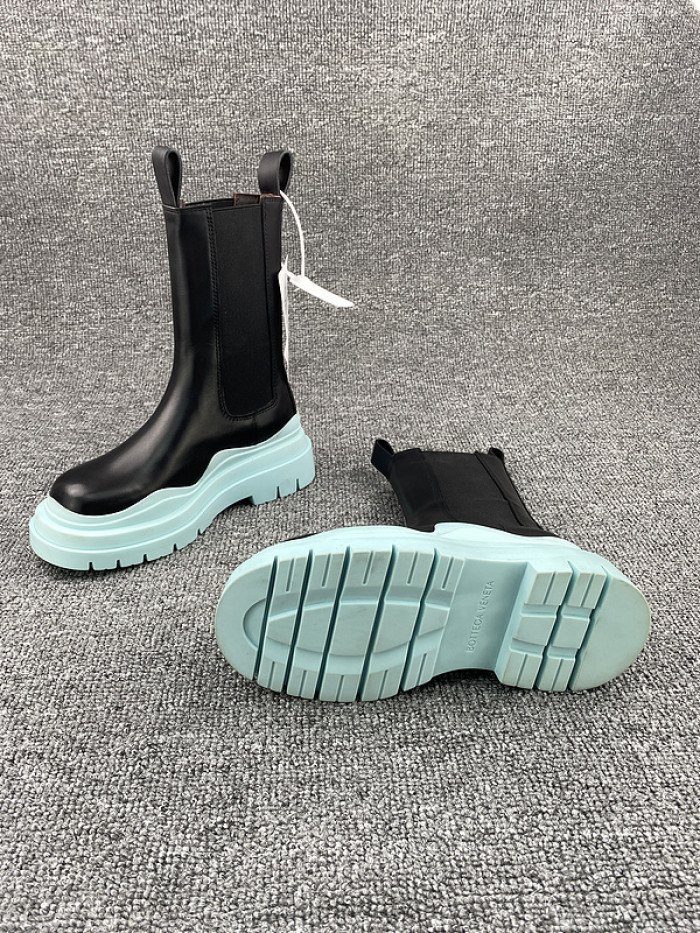 Bo*te*ga ve*ne*ta chelsea tire leather high boot