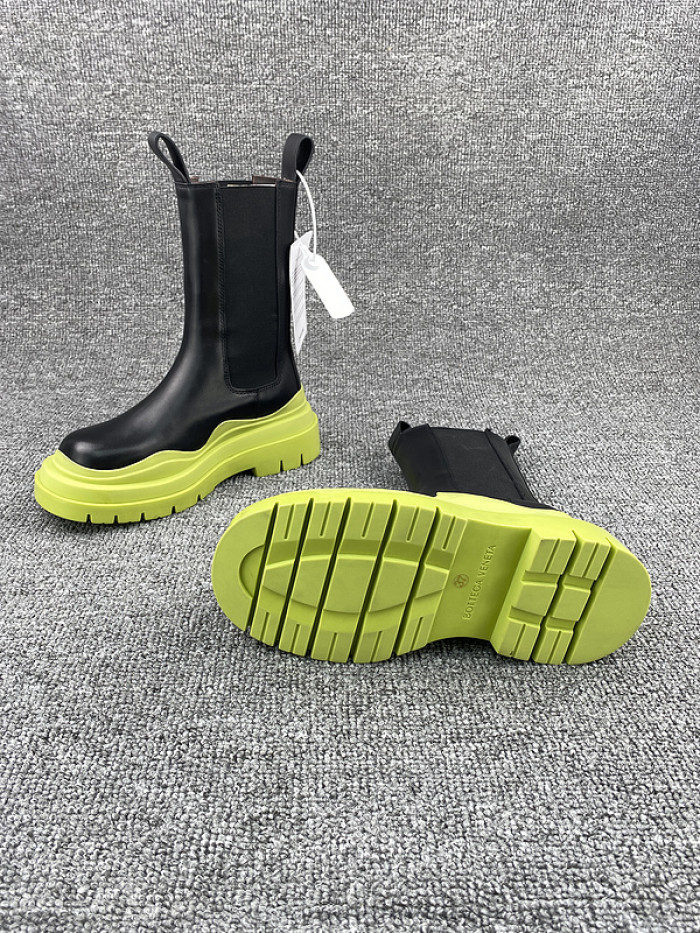 Bo*te*ga ve*ne*ta chelsea tire leather high boot