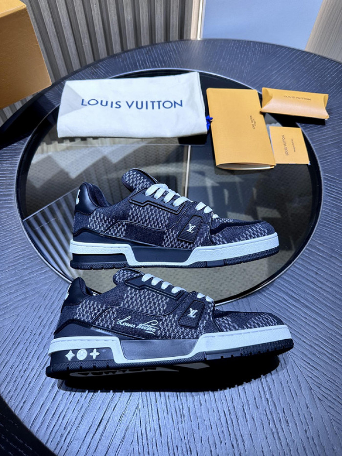 LUSV SNEAKERS
