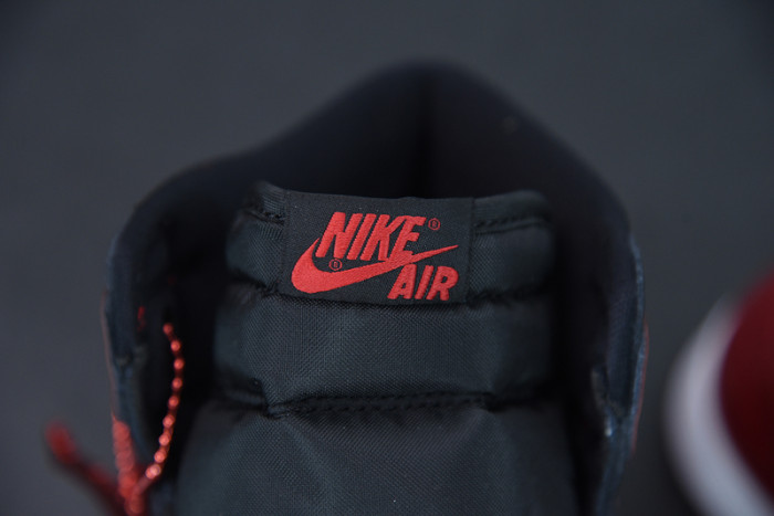 Air Jordan 1 High OG “Bred Patent” 555088-063