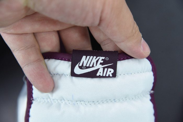 Air Jordan 1 High OG “Bordeaux” 555088-611