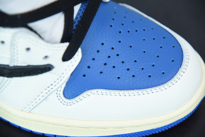 Travis Scott x Air Jordan 1 DH3227-105