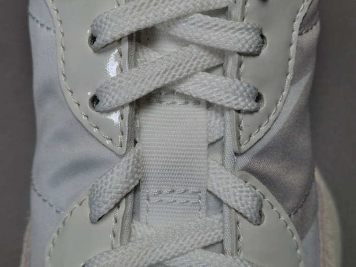 (WMNS) New Balance 327 