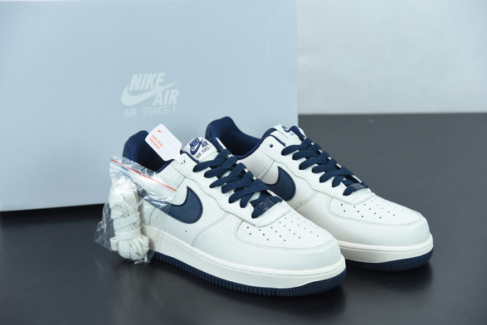 Nike Air Force 1 Low
