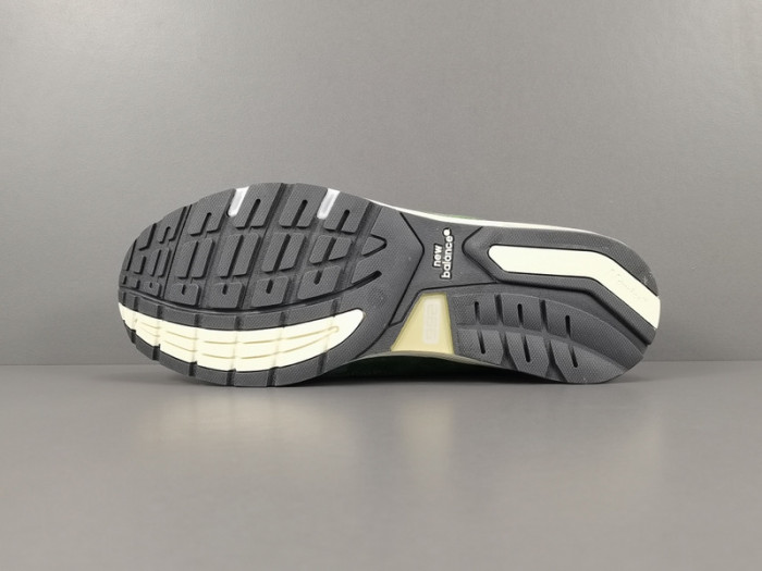 JJJJound x New Balance 992