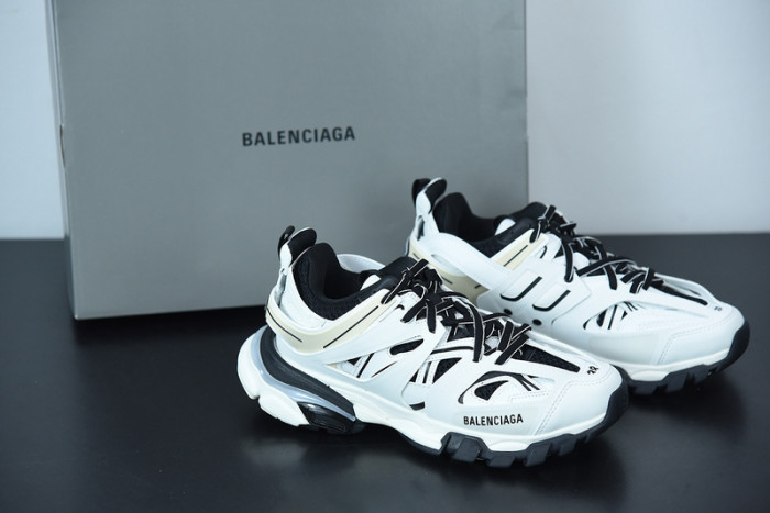 BALCIA Track SNEAKER
