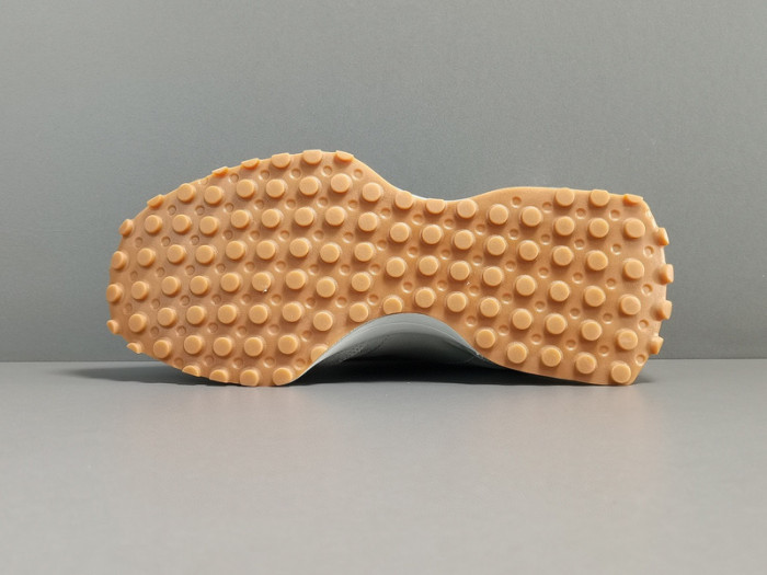 New Balance 327 Timberwolf Nightwatch Green MS327HR1