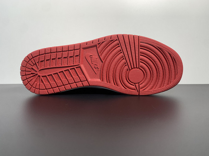 air Jordan 1 Retro Low OG Black Toe - CZ0790-106