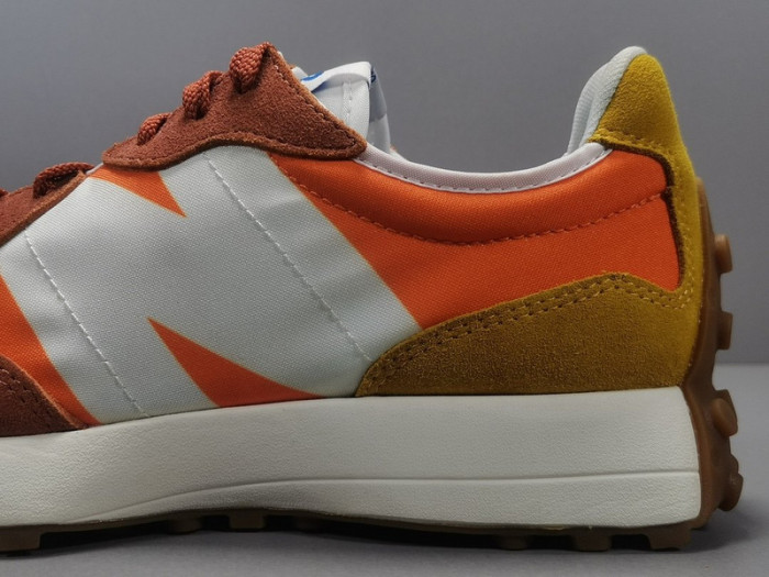New Balance 327 