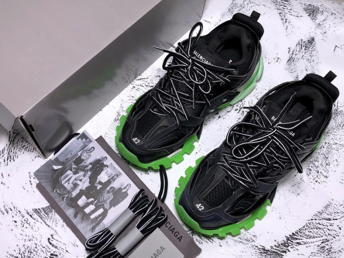 BALCIA Track SNEAKER (LED)