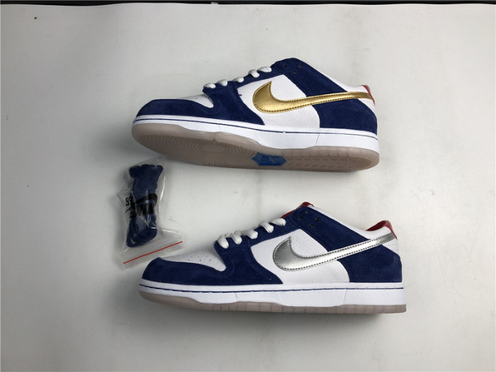 Nike Dunk SB Low Ishod Wair "BMW" 839685-416