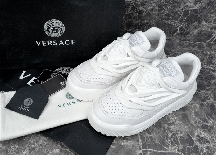VRCE Sneaker