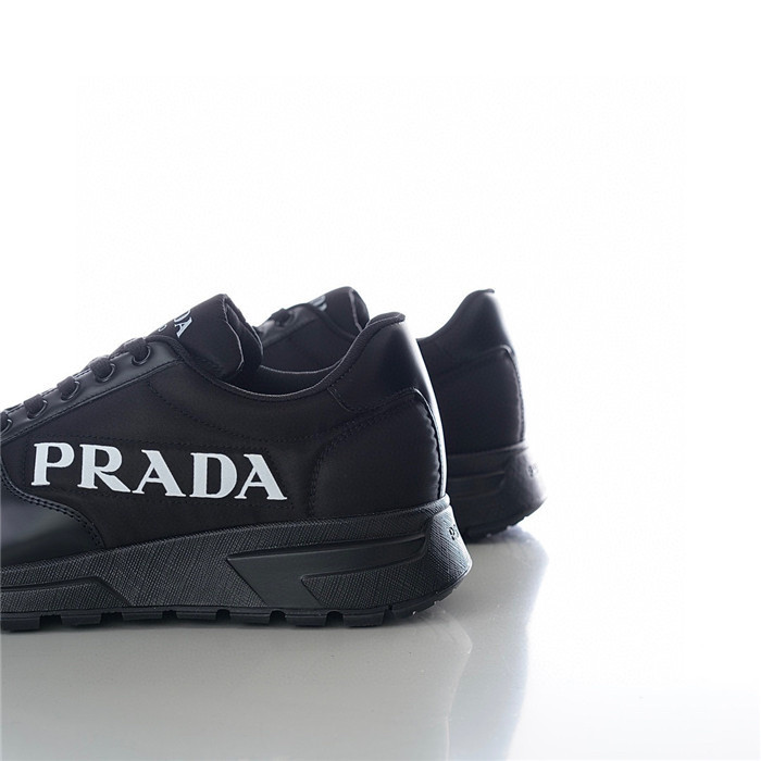PRDA Sneaker