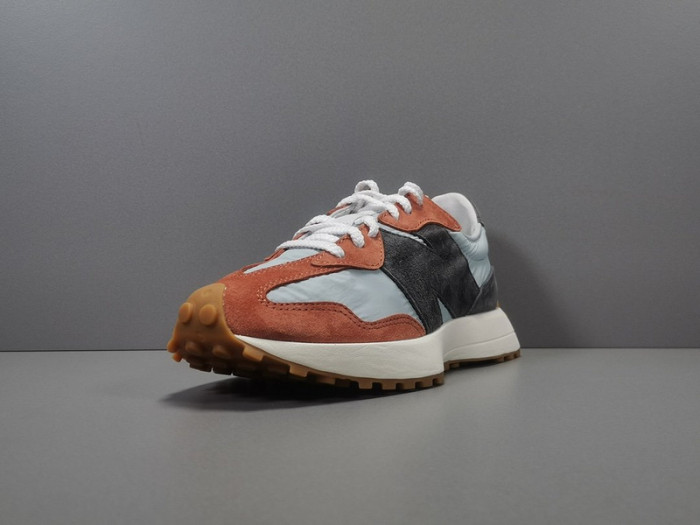 New Balance 327 
