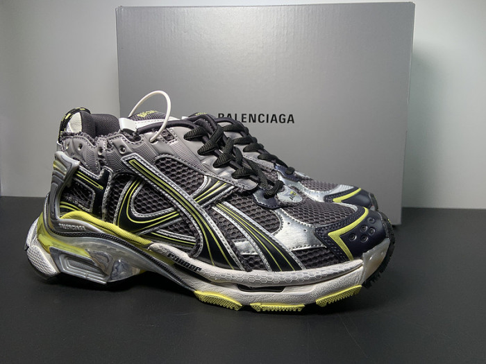 BALCIA RUNNER SNEAKER