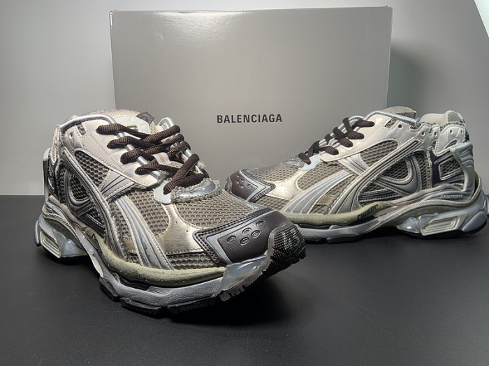 BALCIA RUNNER SNEAKER