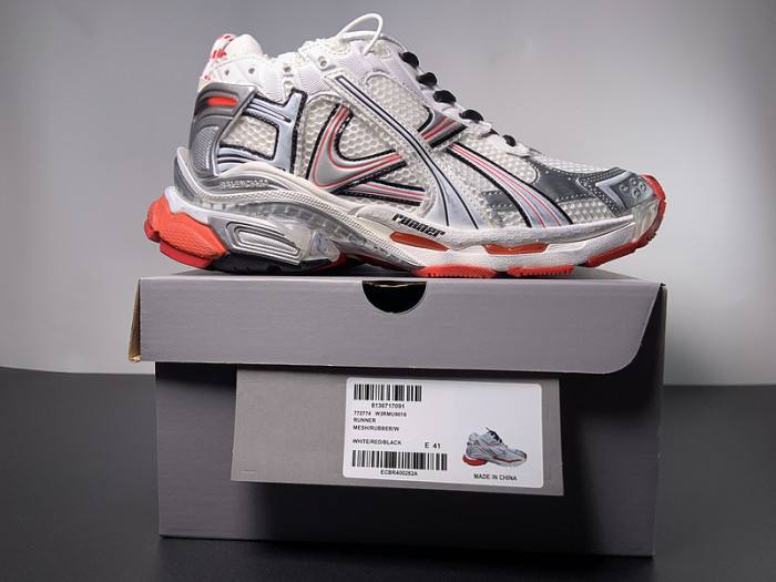 BALCIA RUNNER SNEAKER