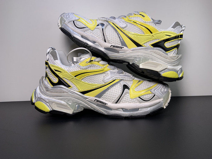 BALCIA RUNNER SNEAKER