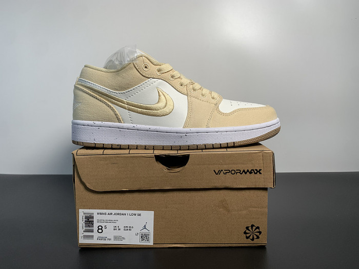 Wmns Air Jordan 1 Low SE 
