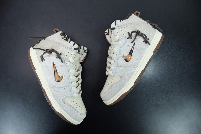 Bodega x Nk Dunk High “Sail/Frienda and Family” CZ8125-100