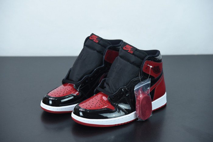 Air Jordan 1 High OG “Bred Patent” 555088-063