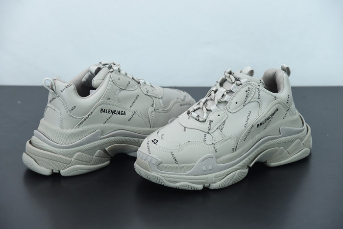 BALCIA Triple S Sneaker