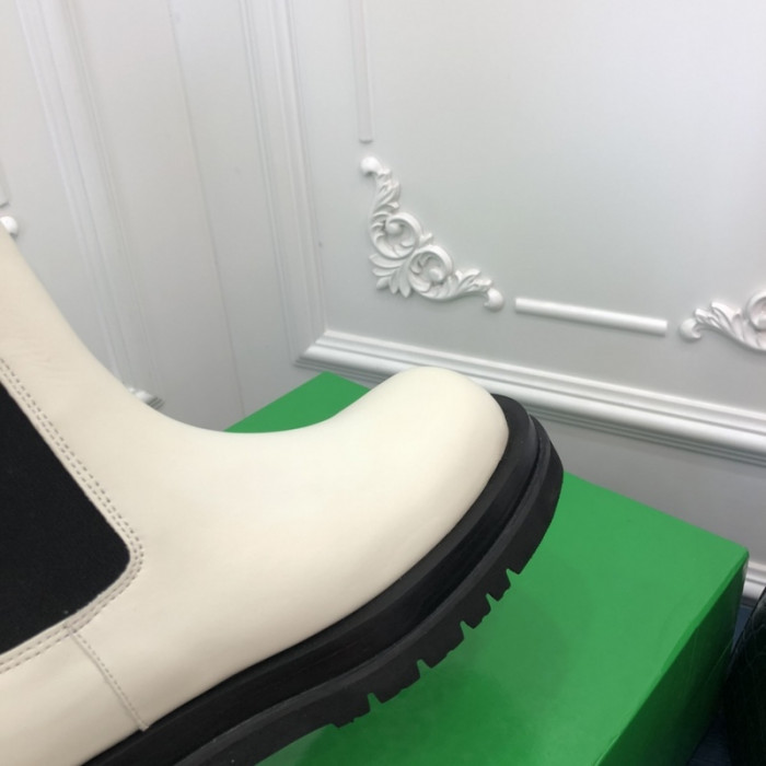 Bo*te*ga ve*ne*ta chelsea tire leather high boot