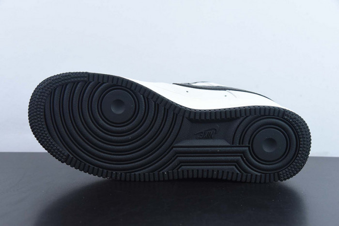 Nike Air Force 1 07 Low AE86 White Black Red AE1686-668