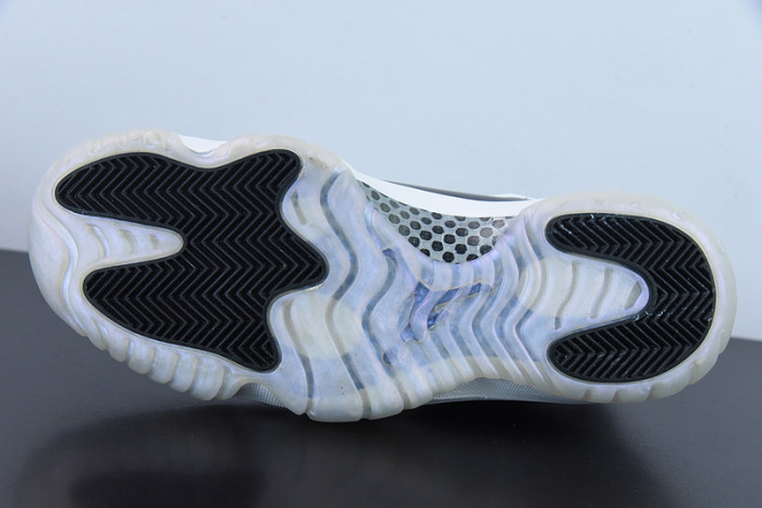 Air Jordan 11 Retro Low Iridescent - 528895-145