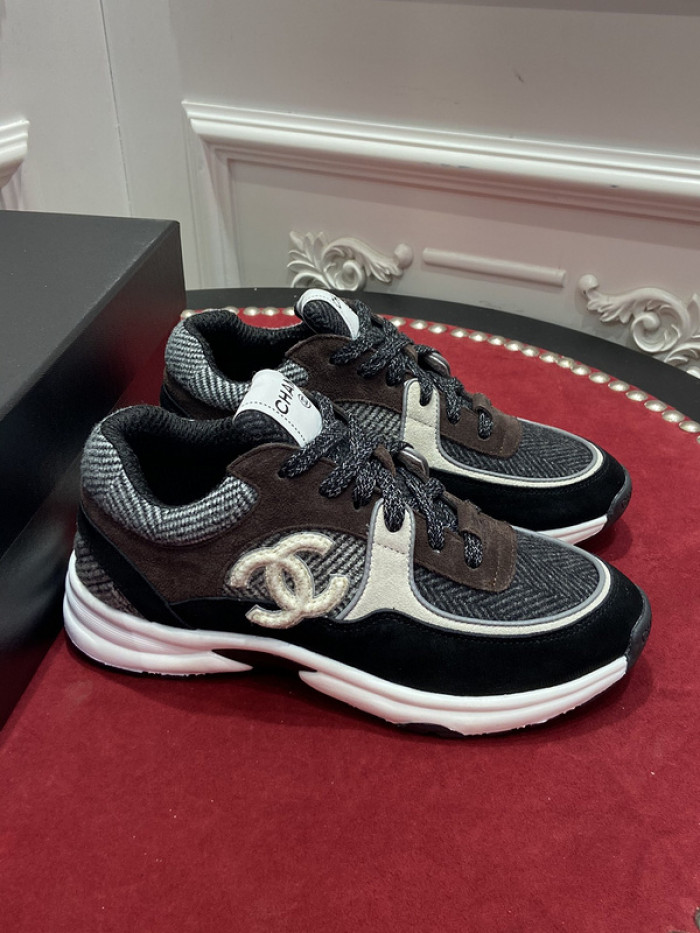 CHNL Sneaker