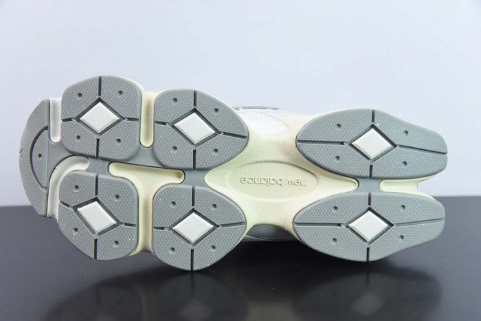 New Balance 9060 Quartz Grey U9060HSA