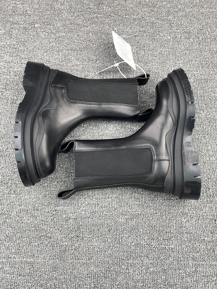 Bo*te*ga ve*ne*ta chelsea tire leather high boot