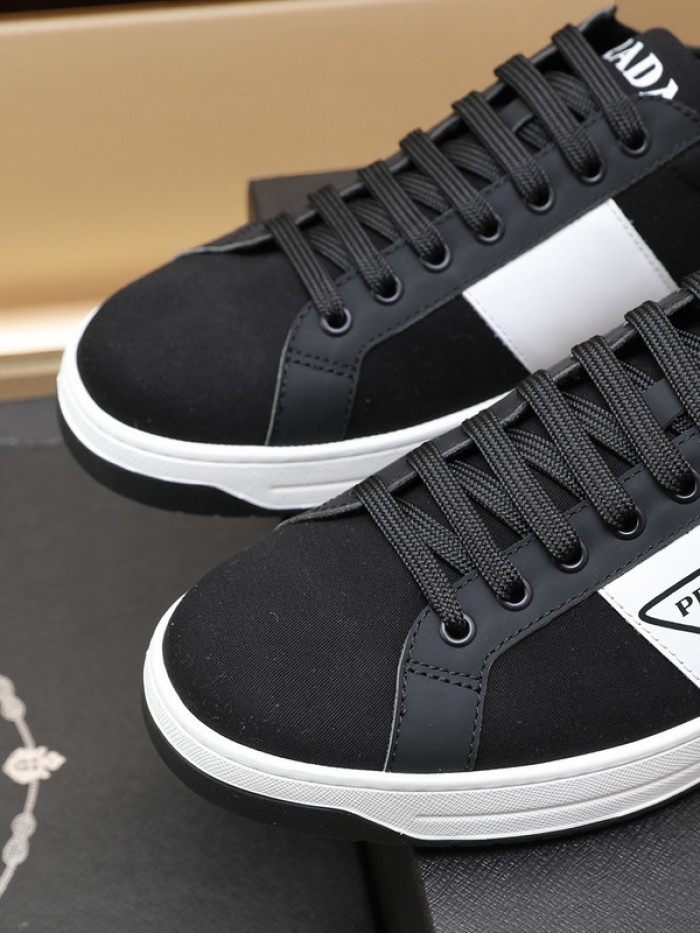 PRDA Sneaker