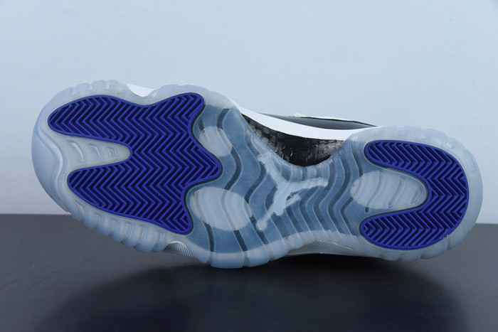 Air Jordan 11 Low BG 