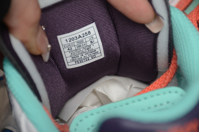 As*ic*s gel-spotlyte low v2 