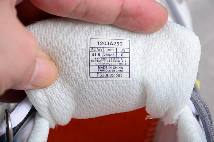 As*ic*s gel kahana tr v2 