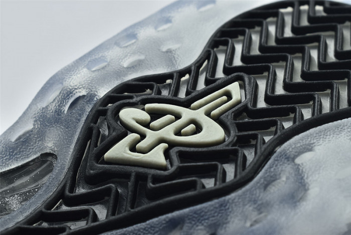 nike air foamposite one reflective Ch*0me hologram silver 314996-900