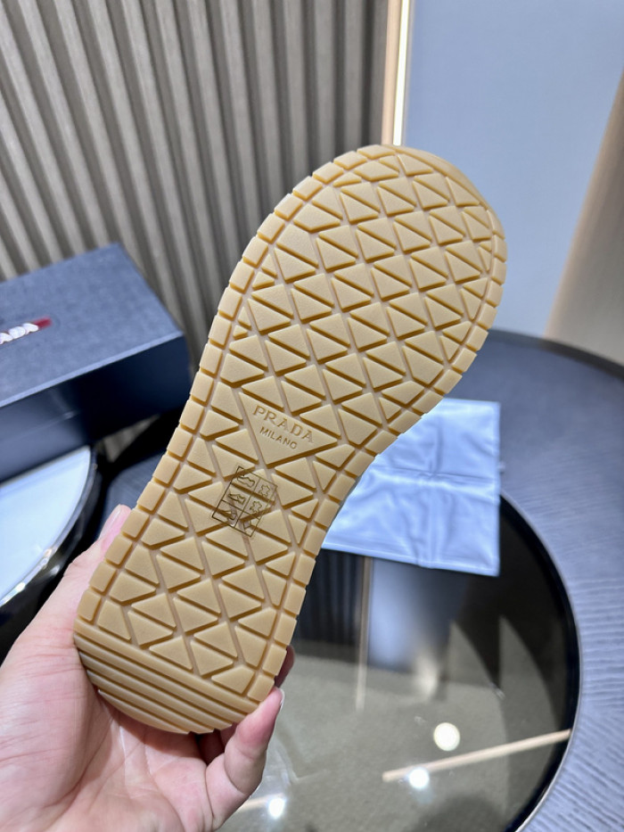 PRDA Sneaker