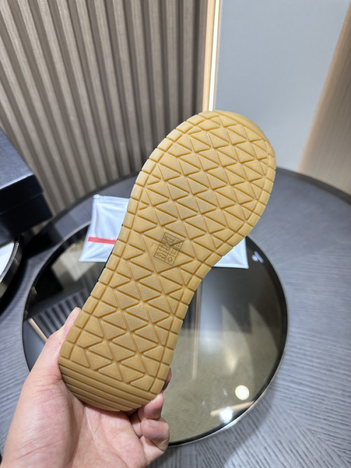 PRDA Sneaker