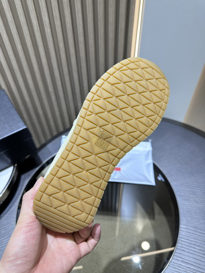 PRDA Sneaker