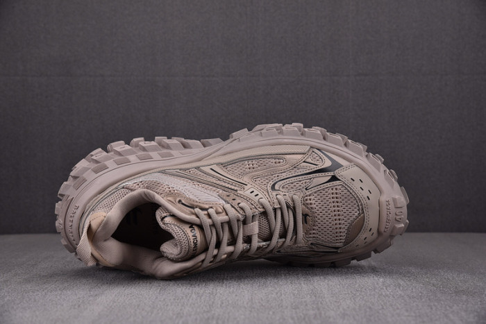 BALCIA DEFENDER SNEAKER