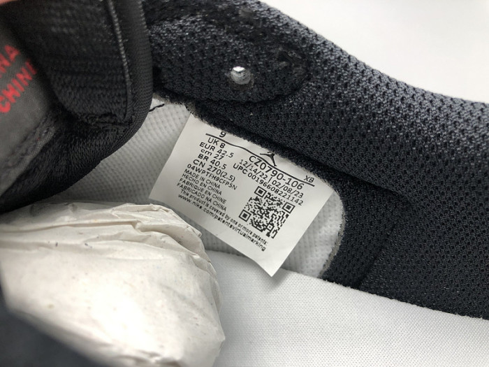 air Jordan 1 Retro Low OG Black Toe - CZ0790-106