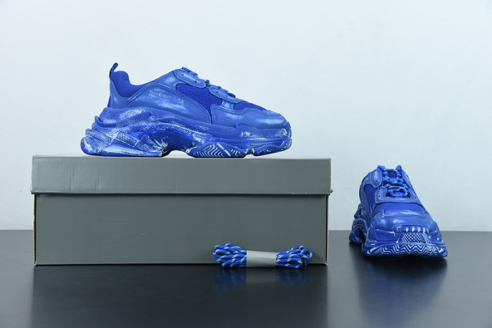 BALCIA Triple S Sneaker