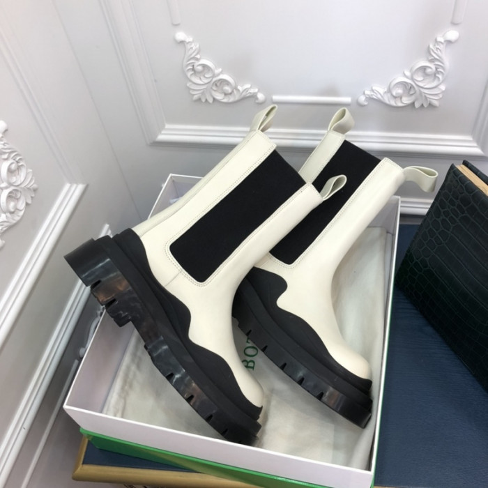 Bo*te*ga ve*ne*ta chelsea tire leather high boot