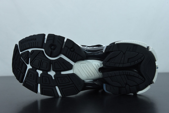 BALCIA RUNNER SNEAKER