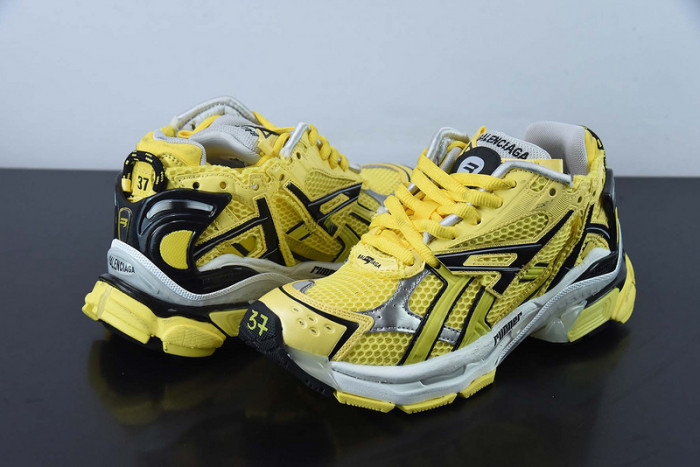 BALCIA RUNNER SNEAKER